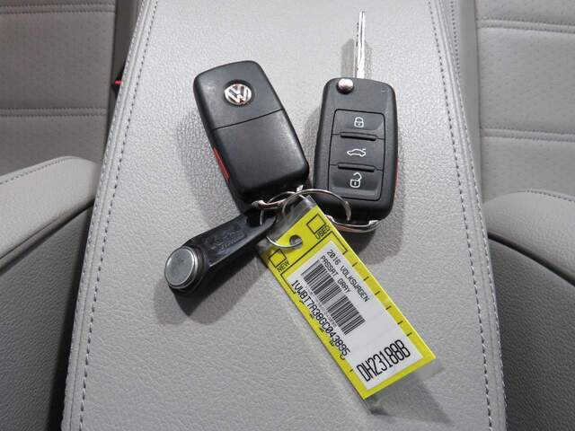 2016 Volkswagen Passat 1.8T SE