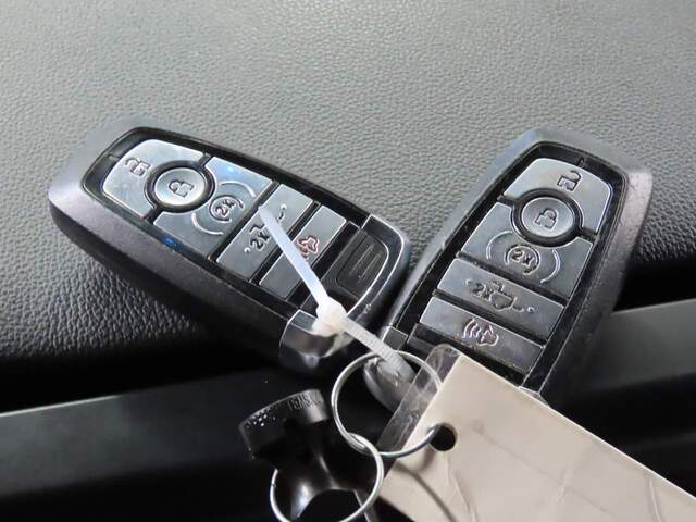 2023 Ford F-150 XLT Crew Cab
