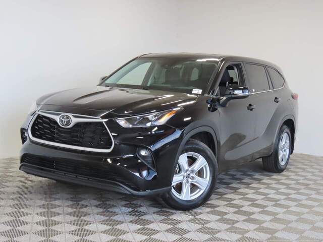 2024 Toyota Highlander LE