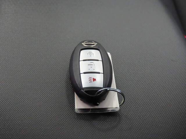 2023 Nissan Frontier SV Crew Cab