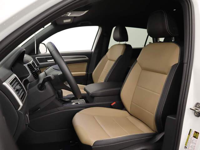 2023 Volkswagen Atlas Cross Sport V6 SE Technology