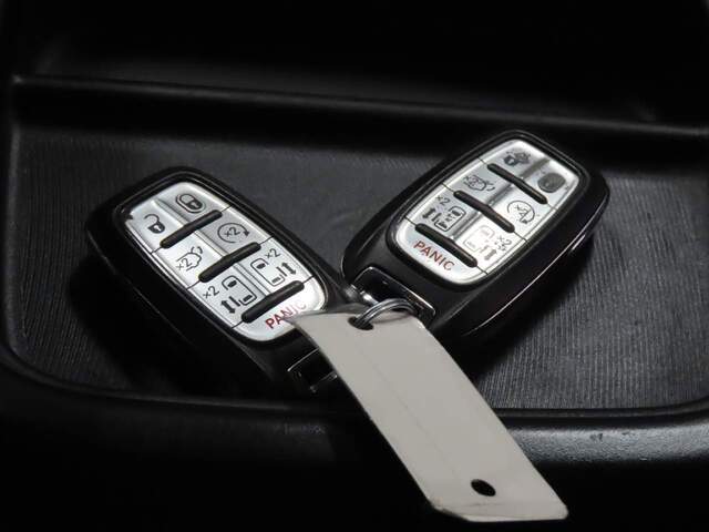 2020 Chrysler Voyager LXi