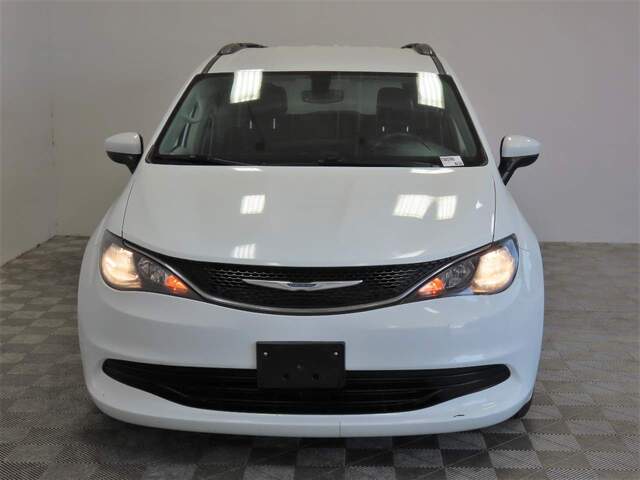 2020 Chrysler Voyager LXi