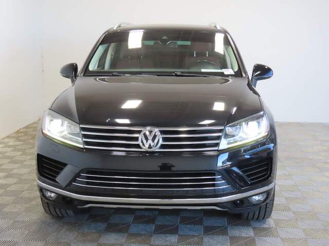 2016 Volkswagen Touareg VR6 Lux