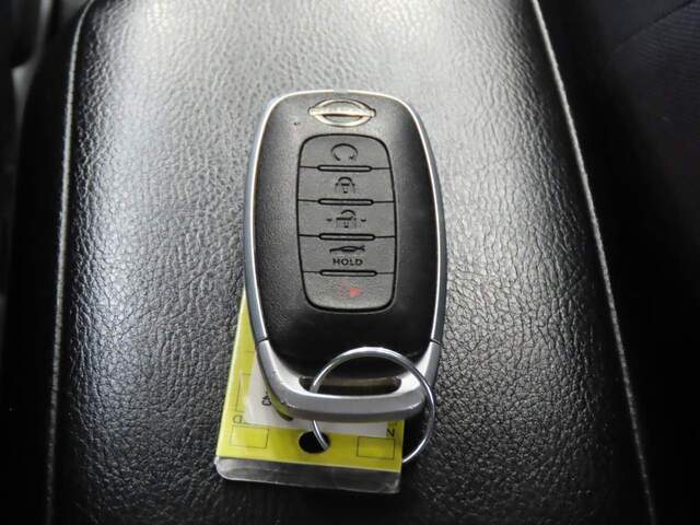 2024 Nissan Versa SR