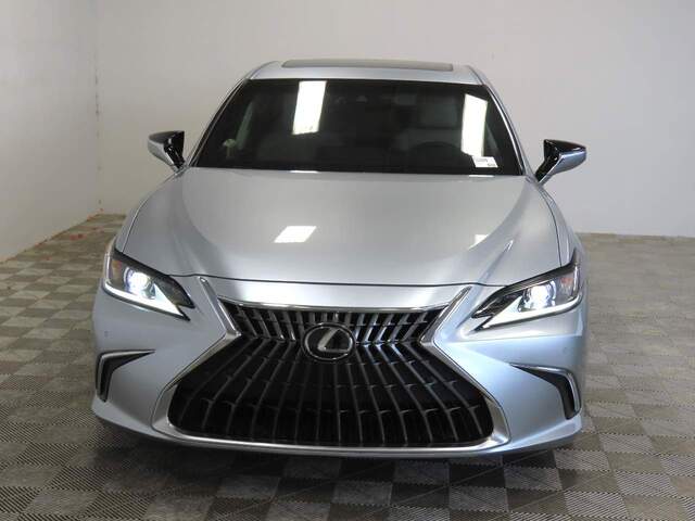 2025 Lexus ES 300h  
