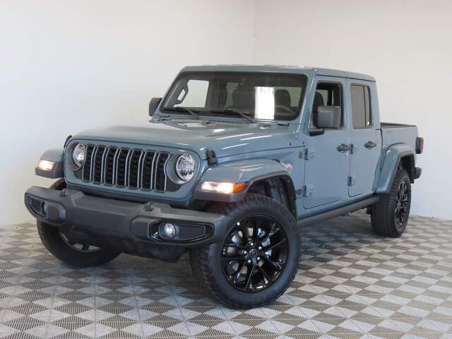 2025 Jeep Gladiator NightHawk Crew Cab