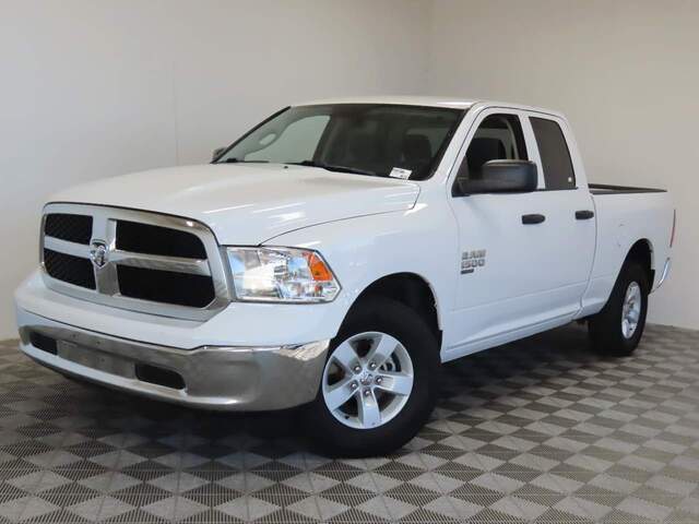 2024 Ram 1500 Classic SLT Extended Cab
