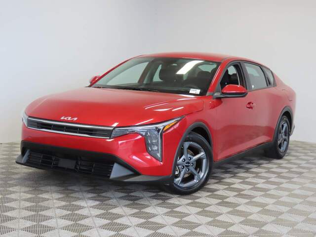 2025 Kia K4 LXS