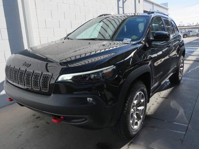2023 Jeep Cherokee Trailhawk