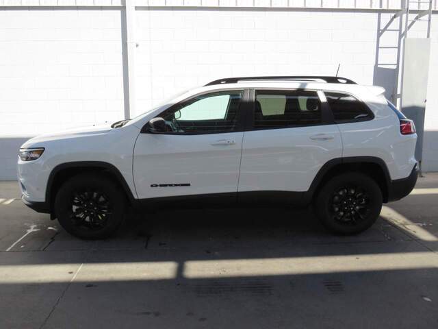 2023 Jeep Cherokee Altitude Lux