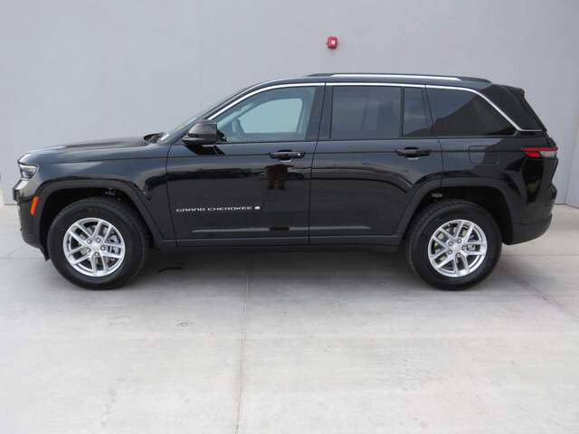 2023 Jeep Grand Cherokee Laredo X