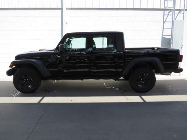 2023 Jeep Gladiator Sport