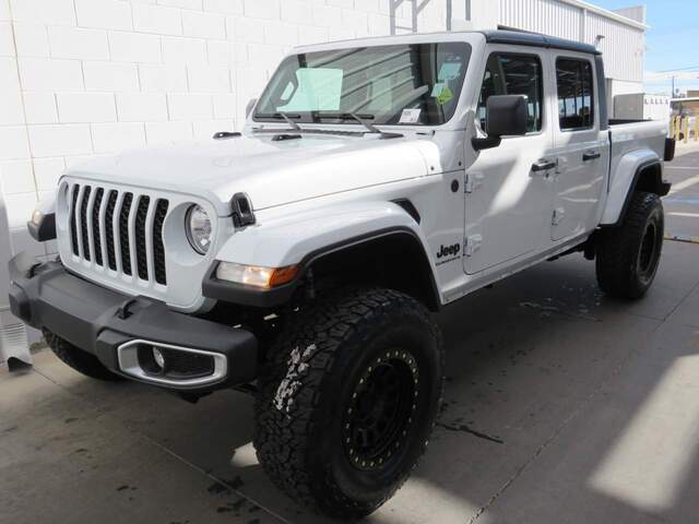 2023 Jeep Gladiator
