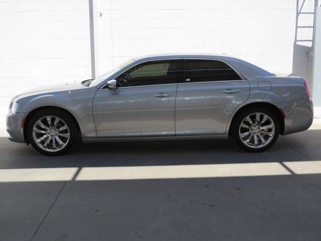 2017 Chrysler 300 C