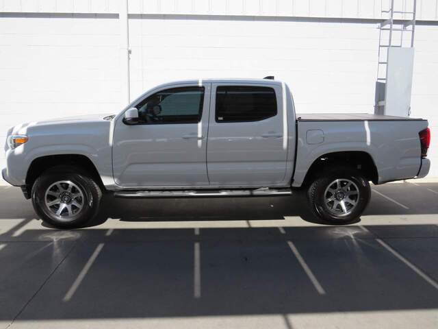 2022 Toyota Tacoma SR5 V6 Crew Cab