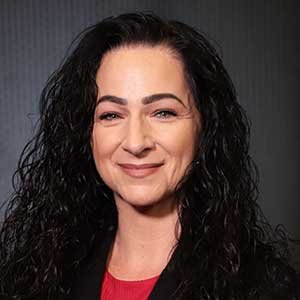 Angela Pecze